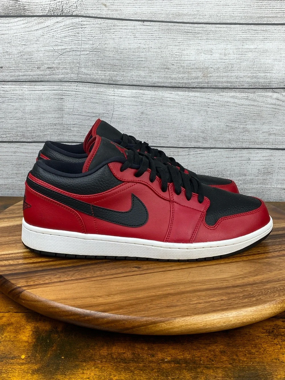 Nike Air Jordan 1 Low Reverse Bred Pebbled Swoosh Shoes 553558-605 Men’s Size 13
